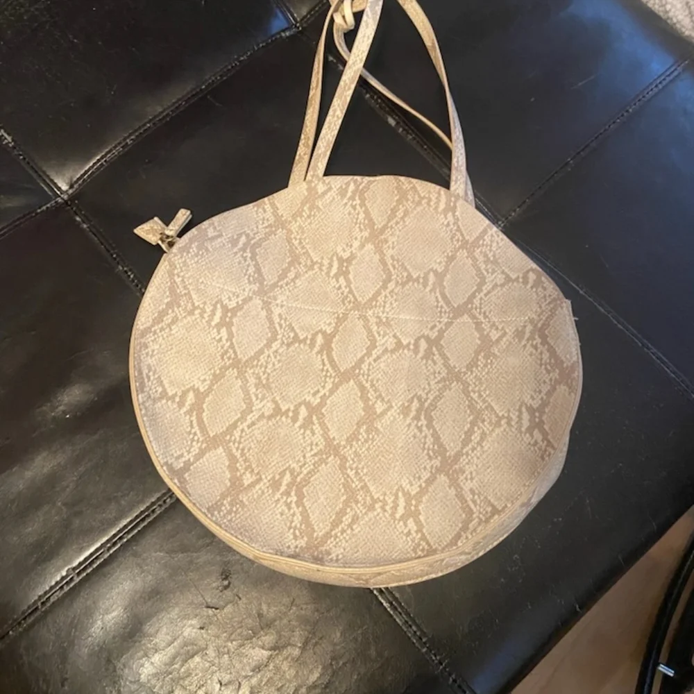 Anthropologie stylish round